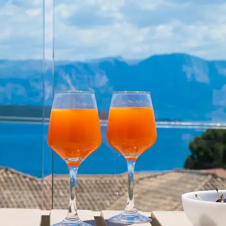 Сasa de vacaciones Poseidon Sea View Maisonette With Pool Nikiana