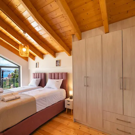 Сasa de vacaciones Poseidon Sea View Maisonette With Pool