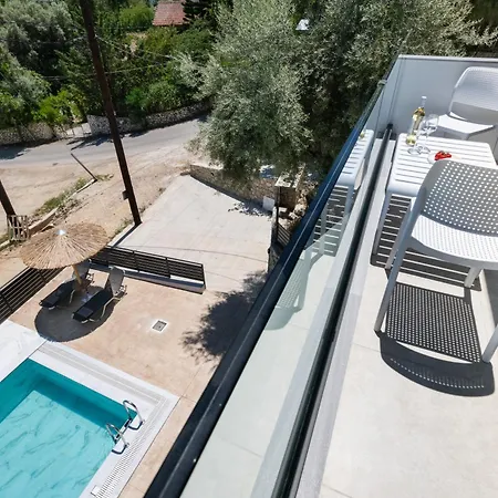 Poseidon Sea View Maisonette With Pool Nikiana